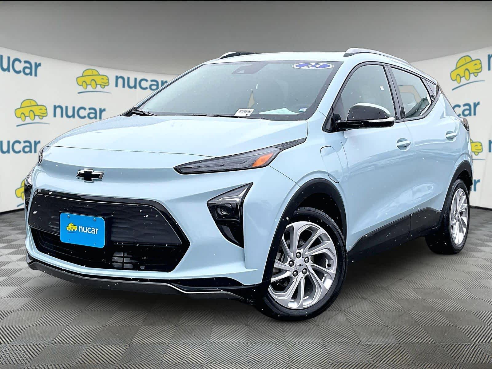 2023 Chevrolet Bolt EUV LT Image 1 of 35