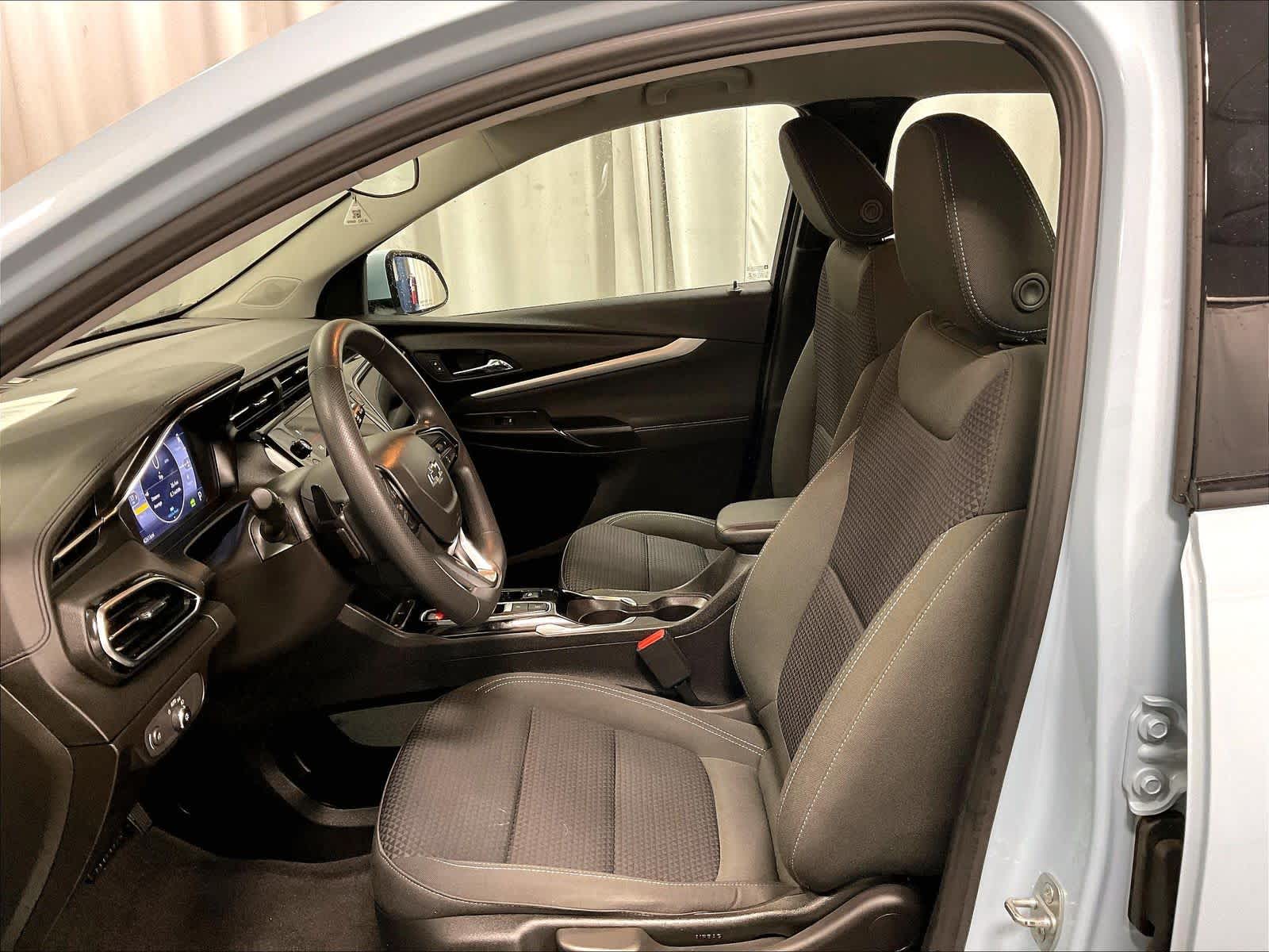 2023 Chevrolet Bolt EUV LT Image 34 of 35