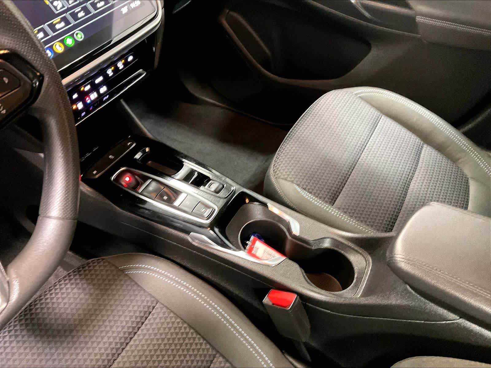 2023 Chevrolet Bolt EUV LT Image 24 of 35