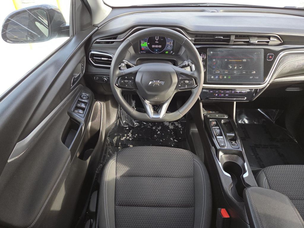 2023 Chevrolet Bolt EUV LT Image 14 of 30