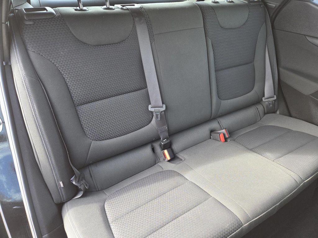 2023 Chevrolet Bolt EUV LT Image 13 of 30