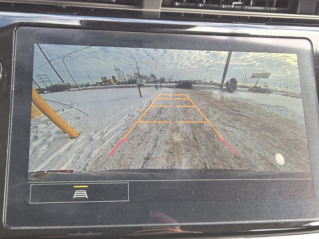 2023 Chevrolet Bolt EUV LT Image 26 of 30