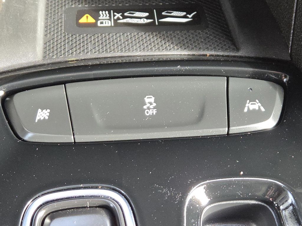 2023 Chevrolet Bolt EUV LT Image 25 of 30