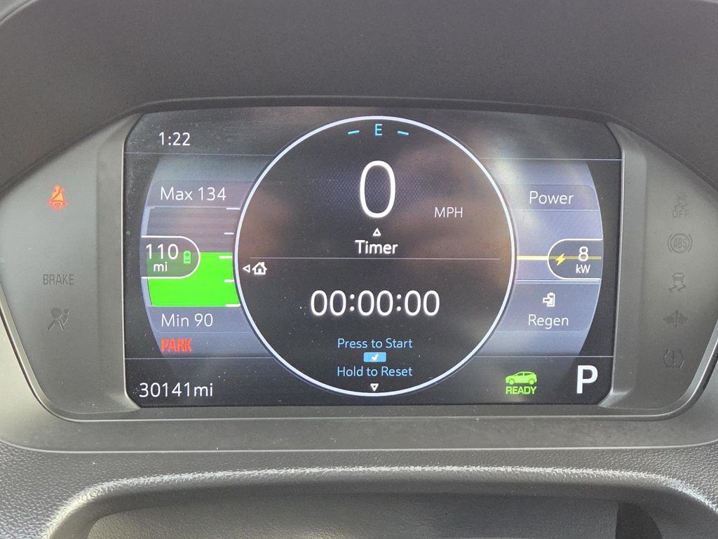 2023 Chevrolet Bolt EUV LT Image 18 of 30