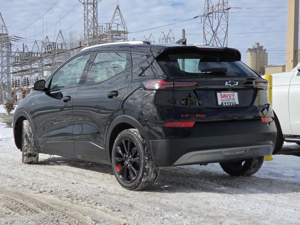 2023 Chevrolet Bolt EUV LT Image 6 of 30