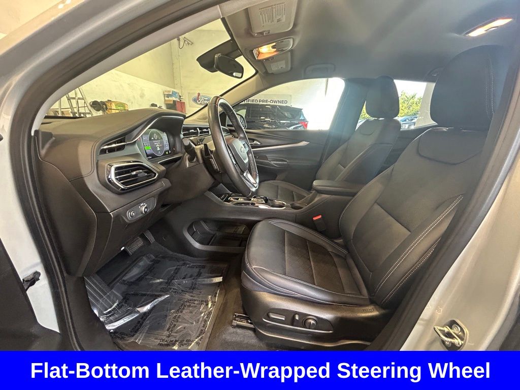 Vehicle image 10 of 41