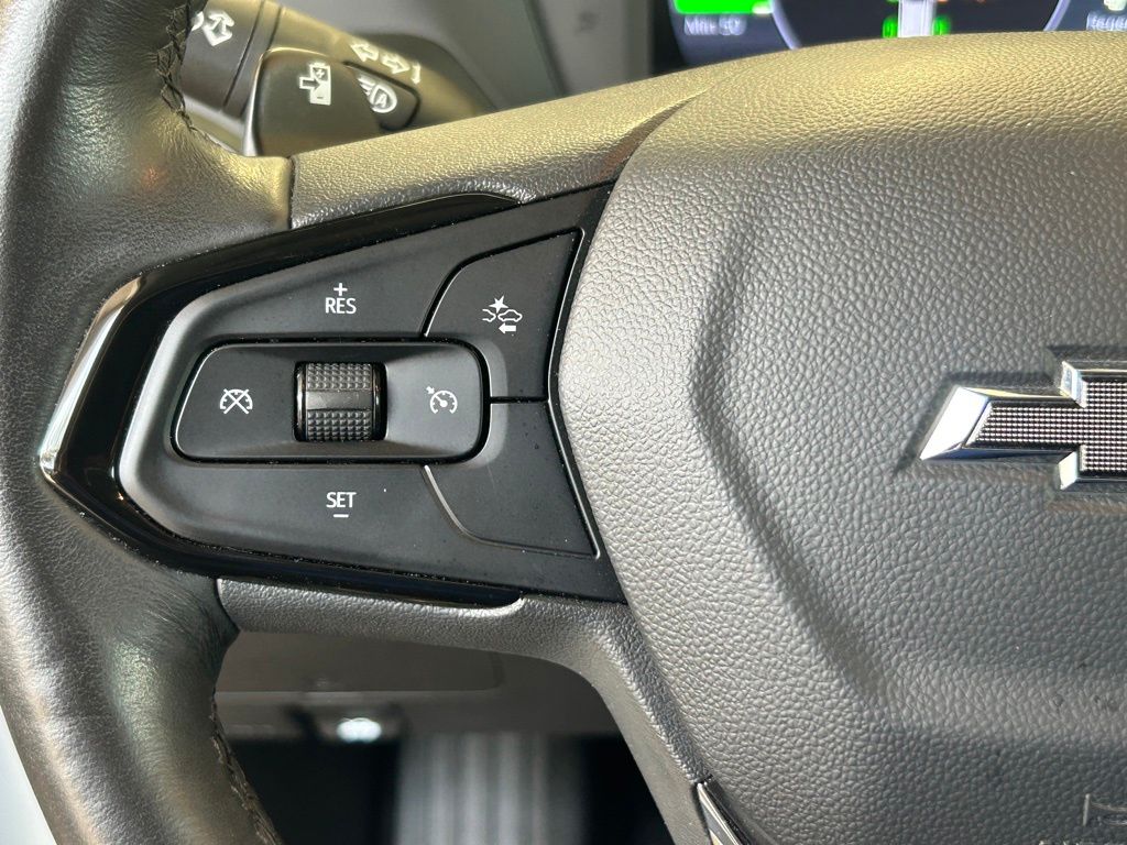Vehicle image 35 of 41