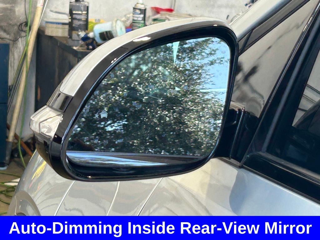 Vehicle image 15 of 41