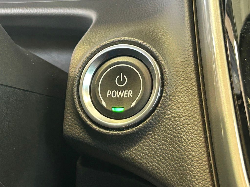 Vehicle image 39 of 41