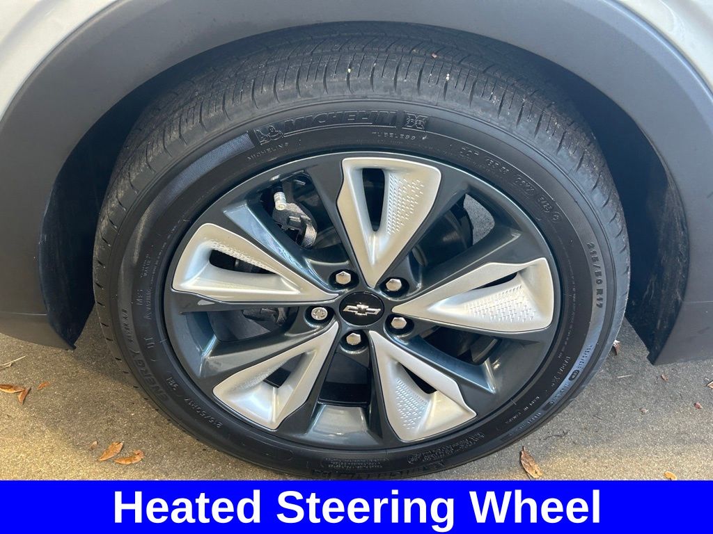 Vehicle image 16 of 41