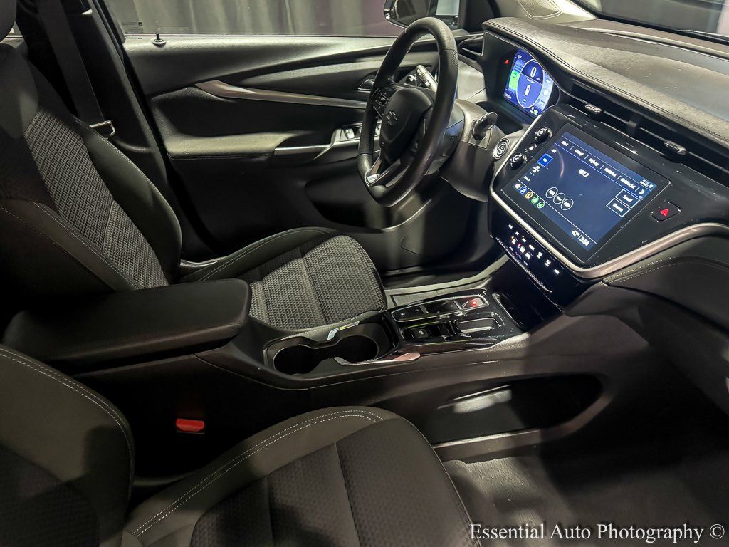 2023 Chevrolet Bolt EUV LT Image 31 of 33