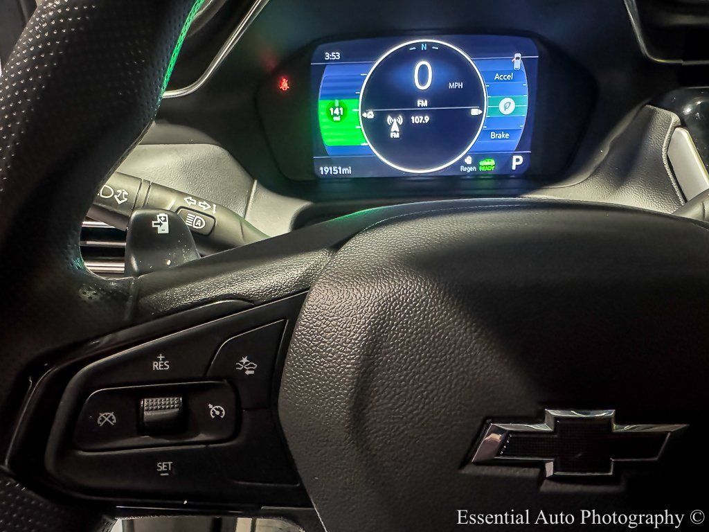 2023 Chevrolet Bolt EUV LT Image 17 of 33