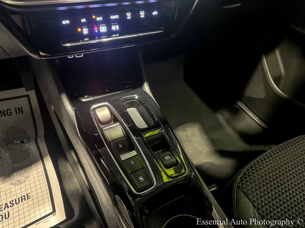 2023 Chevrolet Bolt EUV LT Image 21 of 33