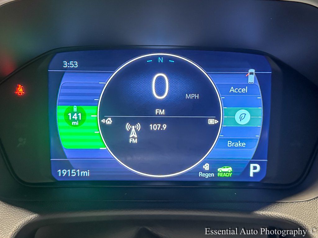 2023 Chevrolet Bolt EUV LT Image 18 of 33