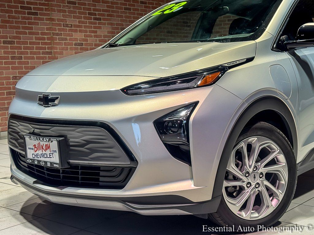 2023 Chevrolet Bolt EUV LT Image 32 of 33