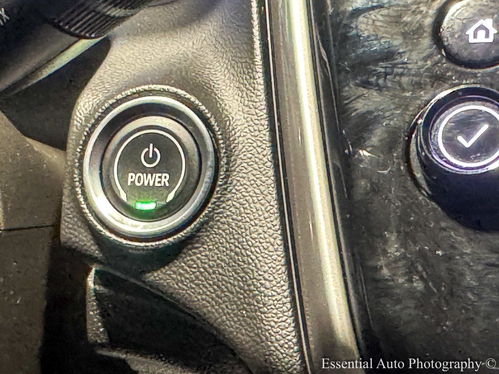 2023 Chevrolet Bolt EUV LT Image 27 of 33