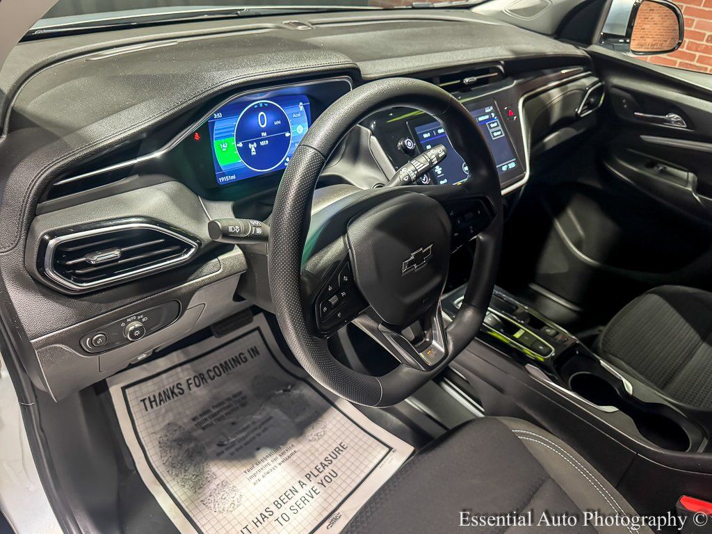 2023 Chevrolet Bolt EUV LT Image 15 of 33