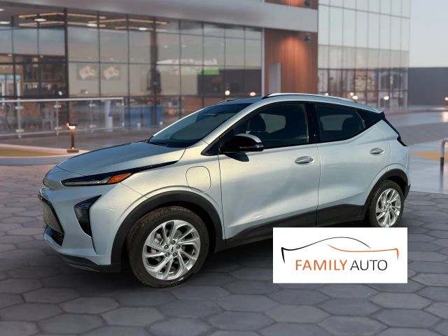 2023 Chevrolet Bolt EUV LT Image 1 of 33