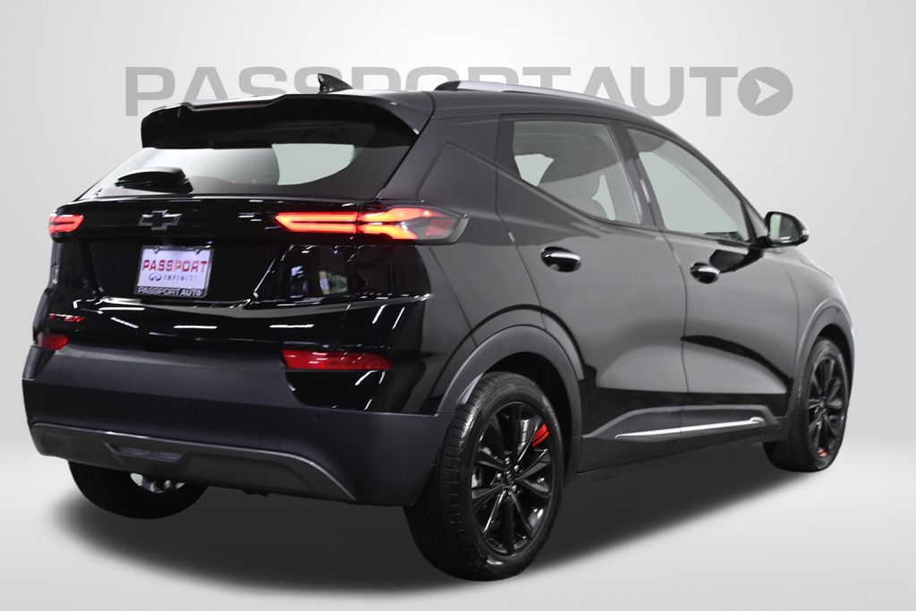 Vehicle image 4 of 38