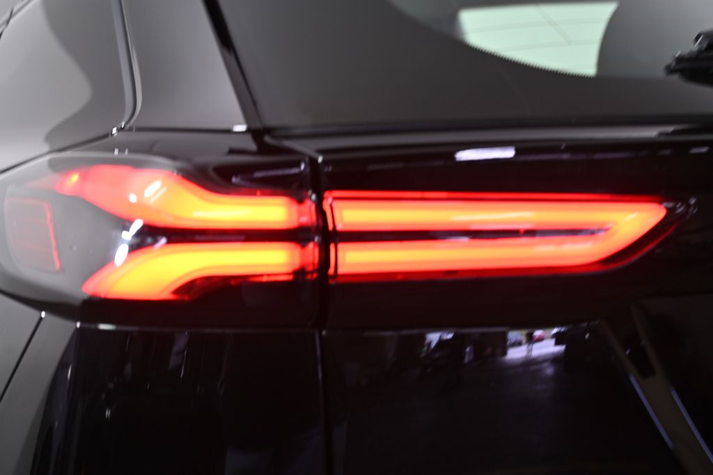 Vehicle image 10 of 38