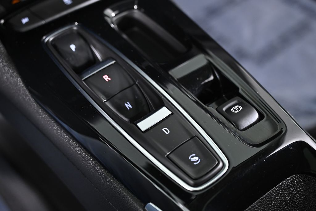 Vehicle image 20 of 38