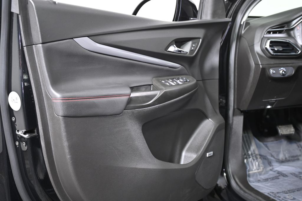 Vehicle image 34 of 38