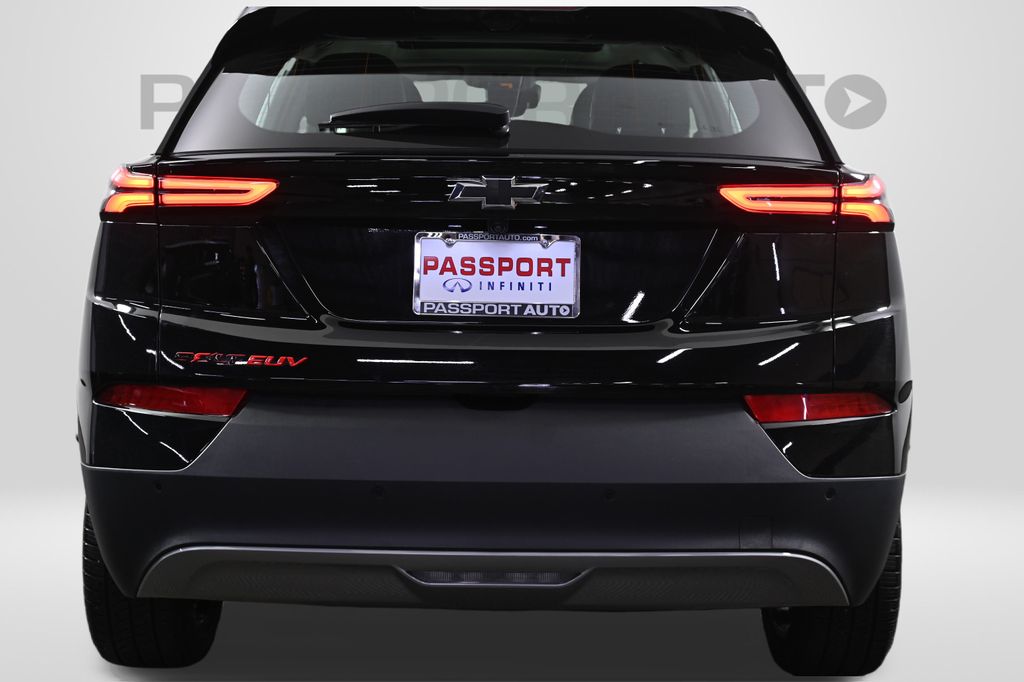 Vehicle image 6 of 38