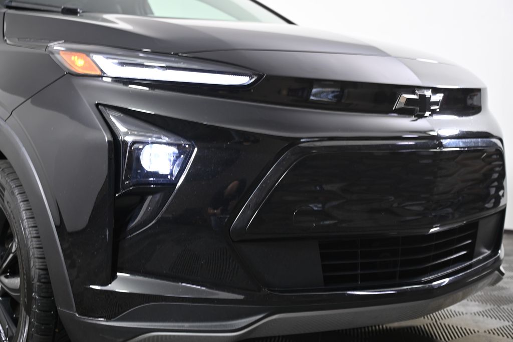 Vehicle image 8 of 38