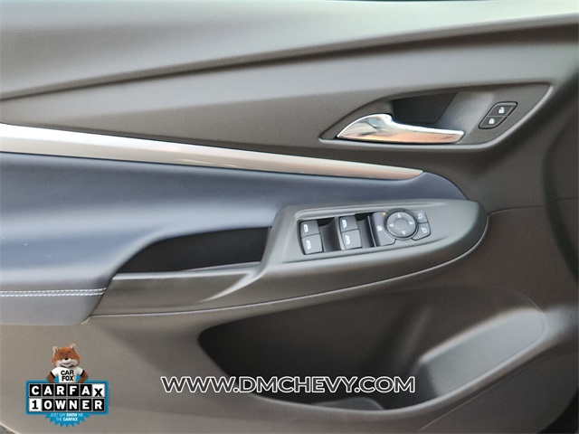 Vehicle image 21 of 30