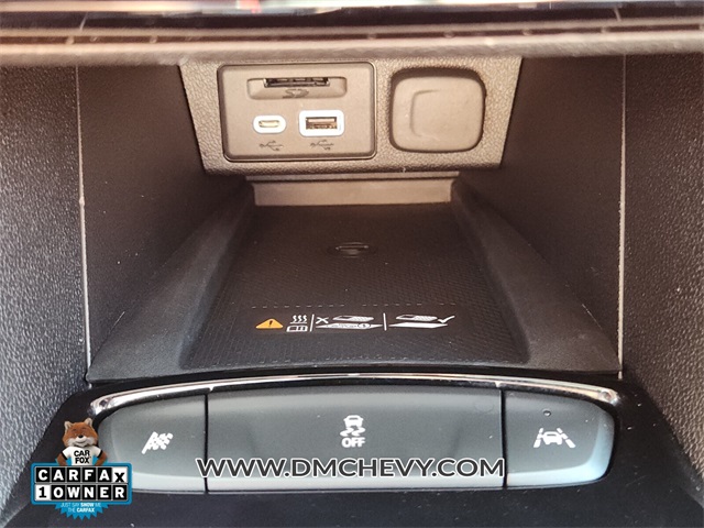 Vehicle image 27 of 30