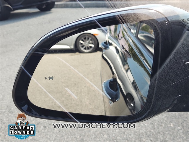 Vehicle image 23 of 30