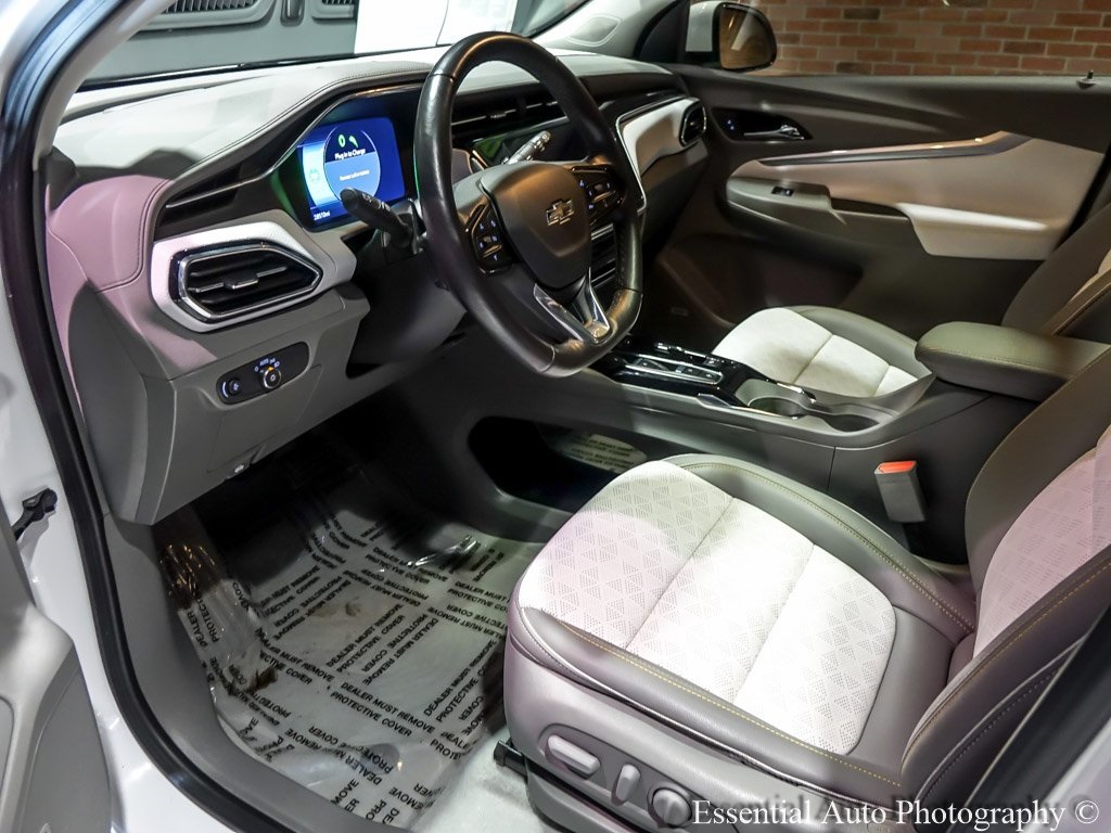 Vehicle image 15 of 45
