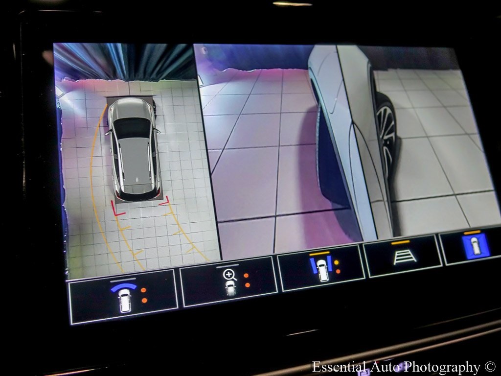 Vehicle image 33 of 45