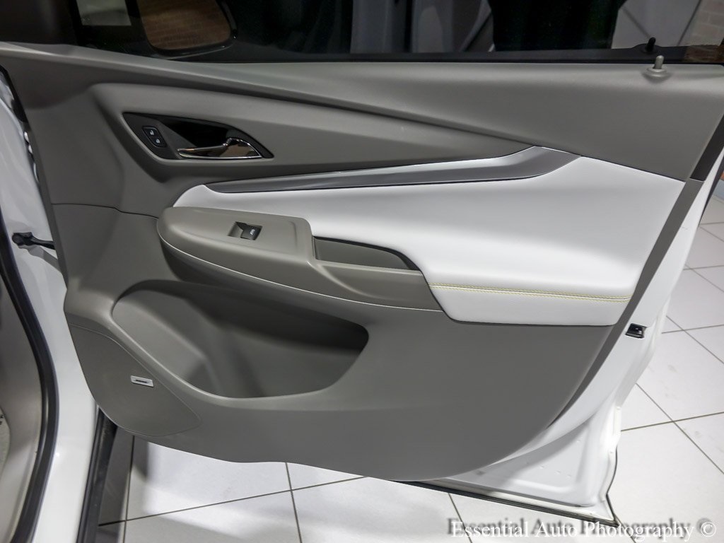 Vehicle image 41 of 45