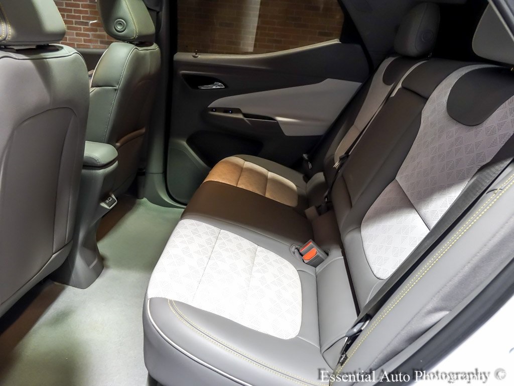 Vehicle image 16 of 45