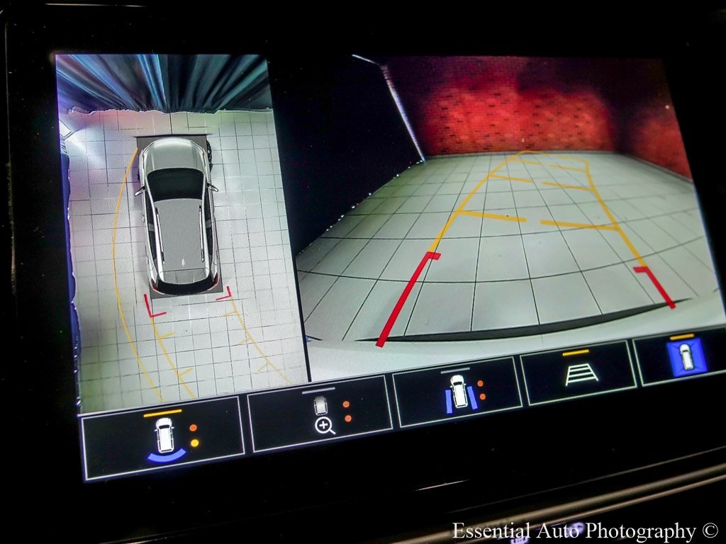 Vehicle image 28 of 45