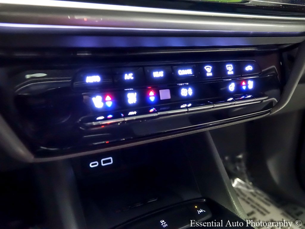 Vehicle image 34 of 45