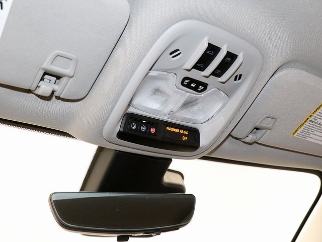 Vehicle image 28 of 34