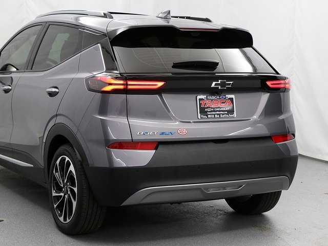 Vehicle image 4 of 34