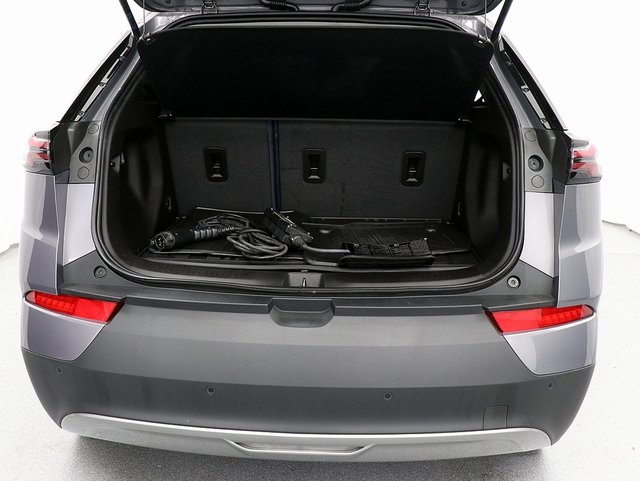 Vehicle image 9 of 34