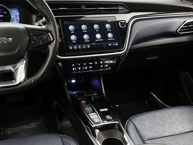 Vehicle image 32 of 34