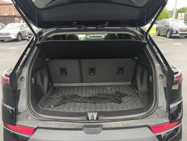 Vehicle image 22 of 29