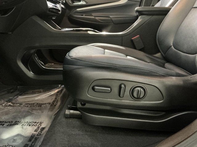 Vehicle image 19 of 31