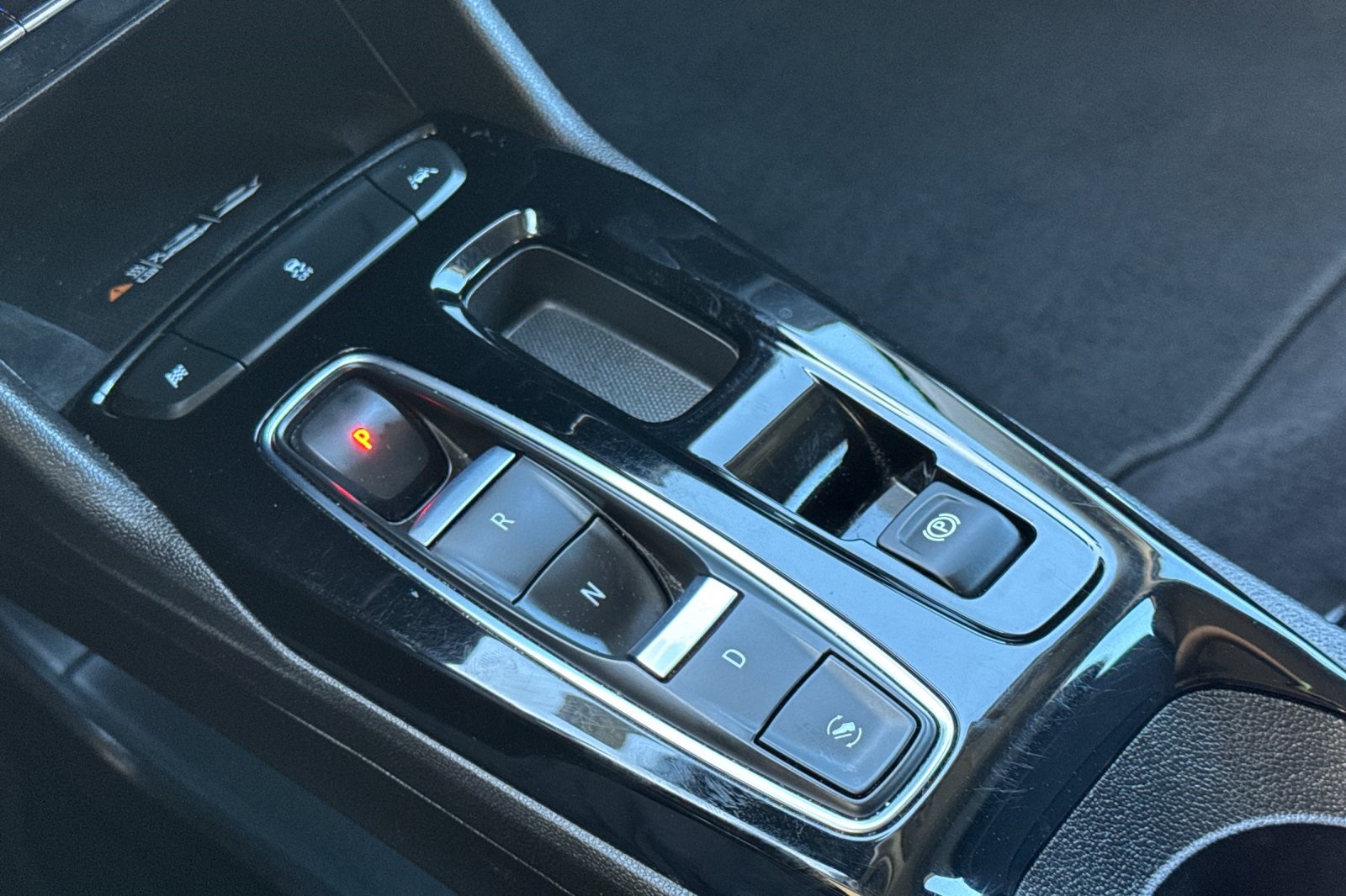 Vehicle image 20 of 27