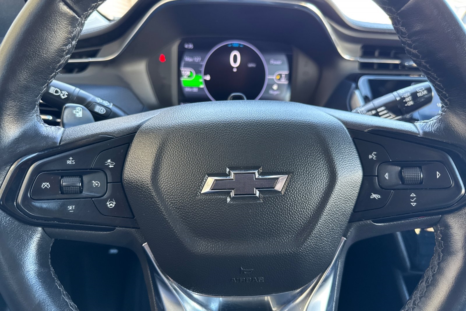 Vehicle image 22 of 27