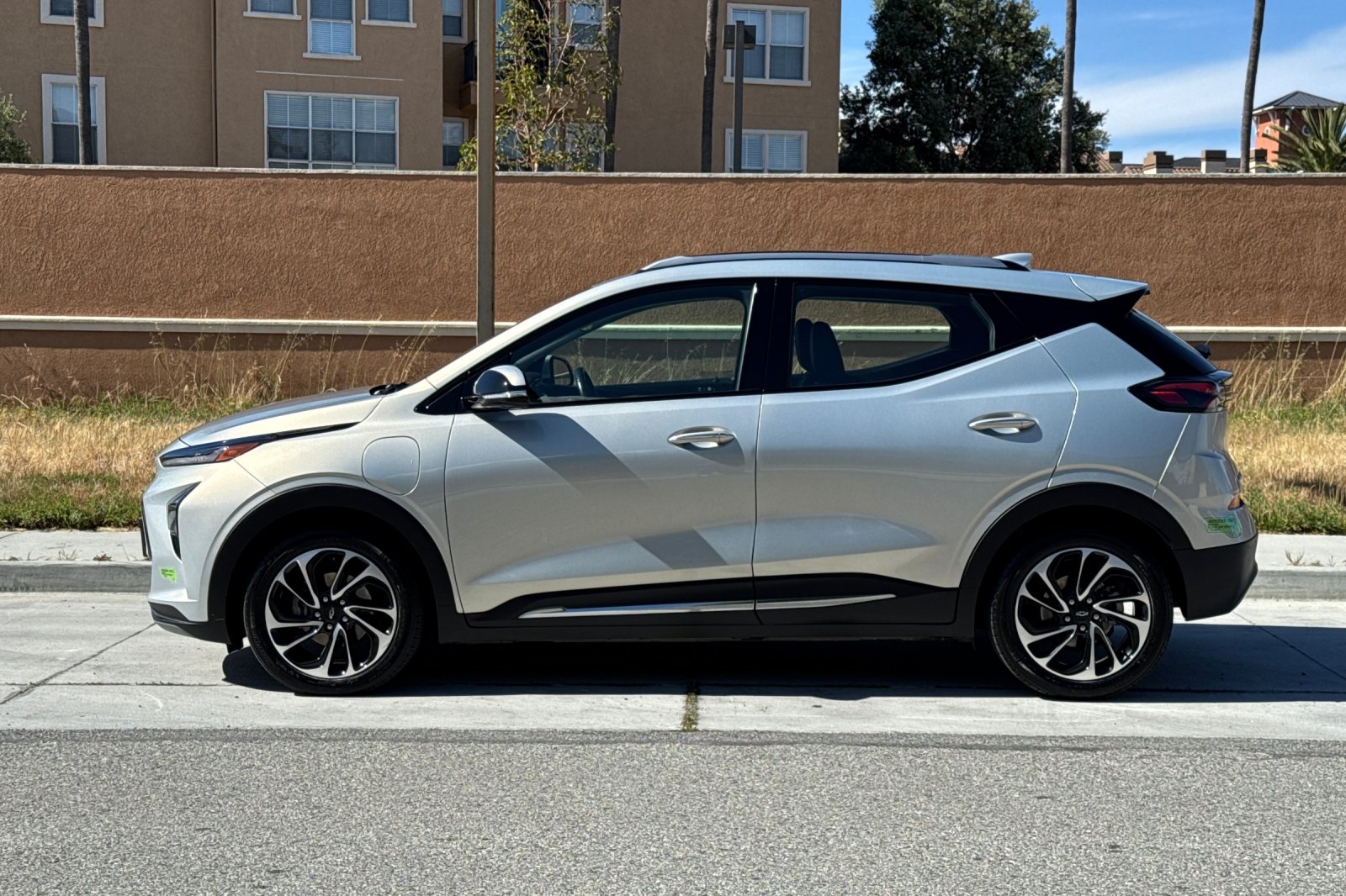 Vehicle image 7 of 27