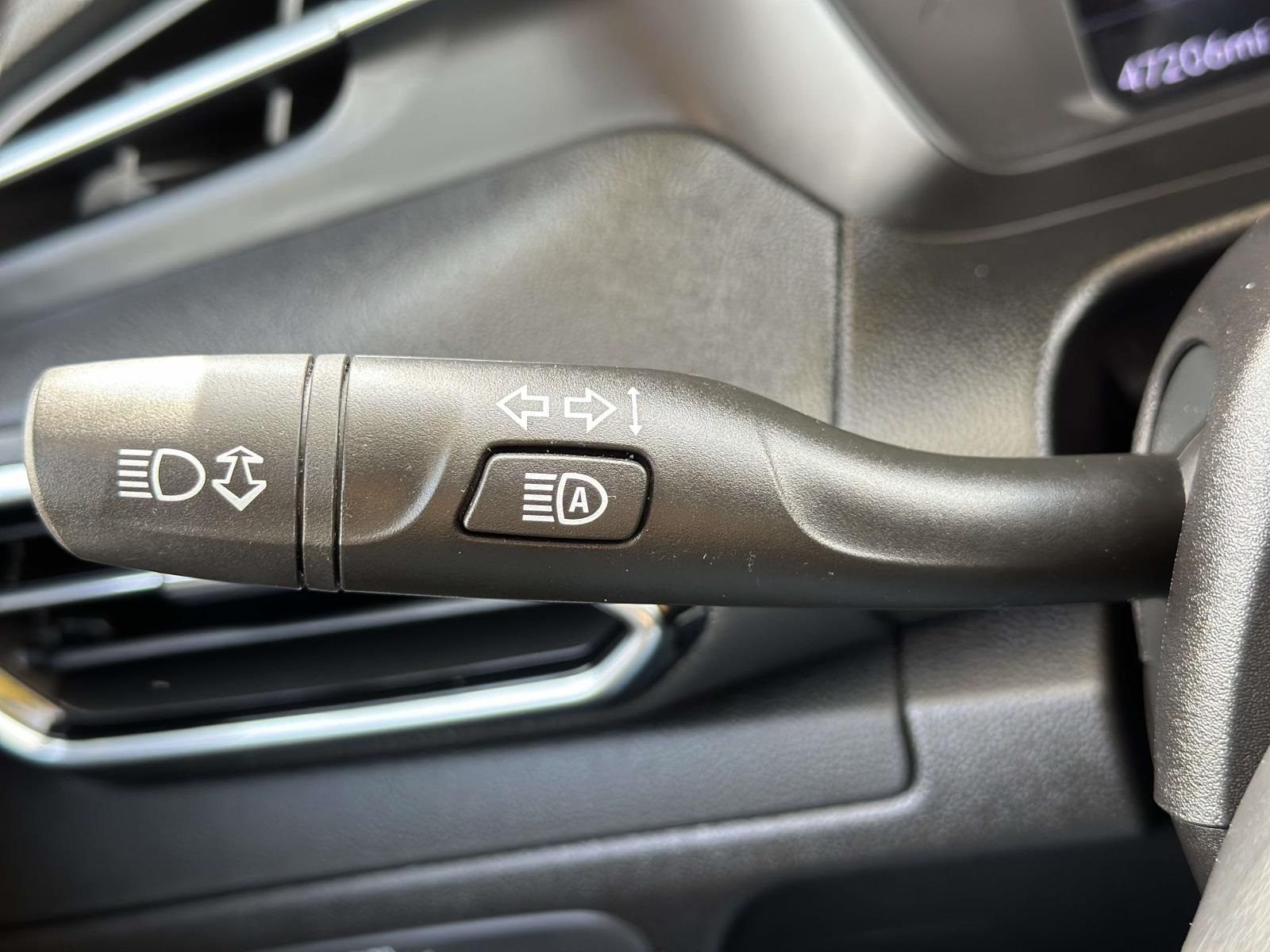 2023 Chevrolet Bolt EUV Premier Image 26 of 28