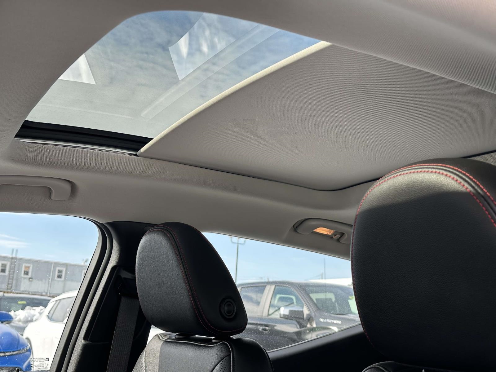 2023 Chevrolet Bolt EUV Premier Image 14 of 28