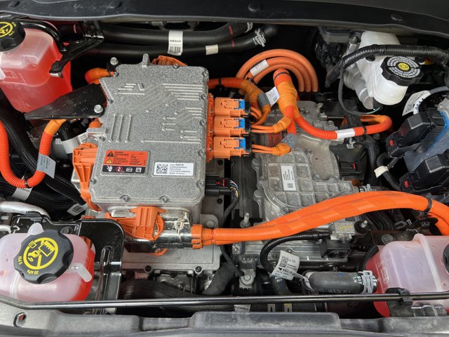 Vehicle image 33 of 35