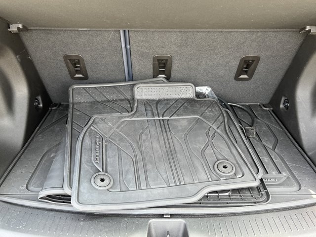 Vehicle image 31 of 35